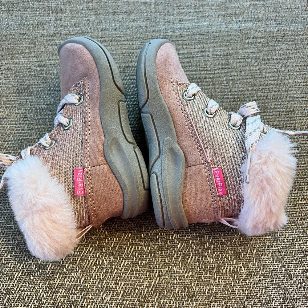 Baby Oshkosh‎ boots